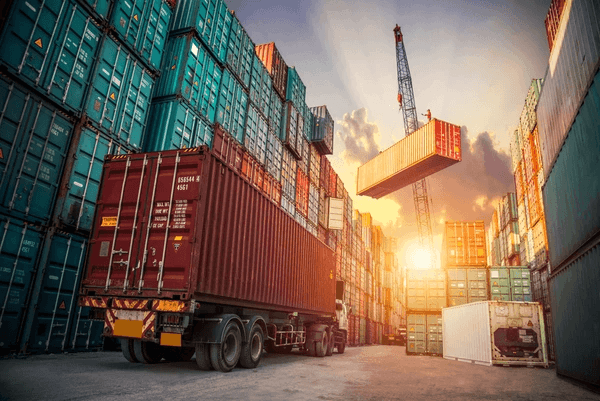 Export- und Zollabfertigung